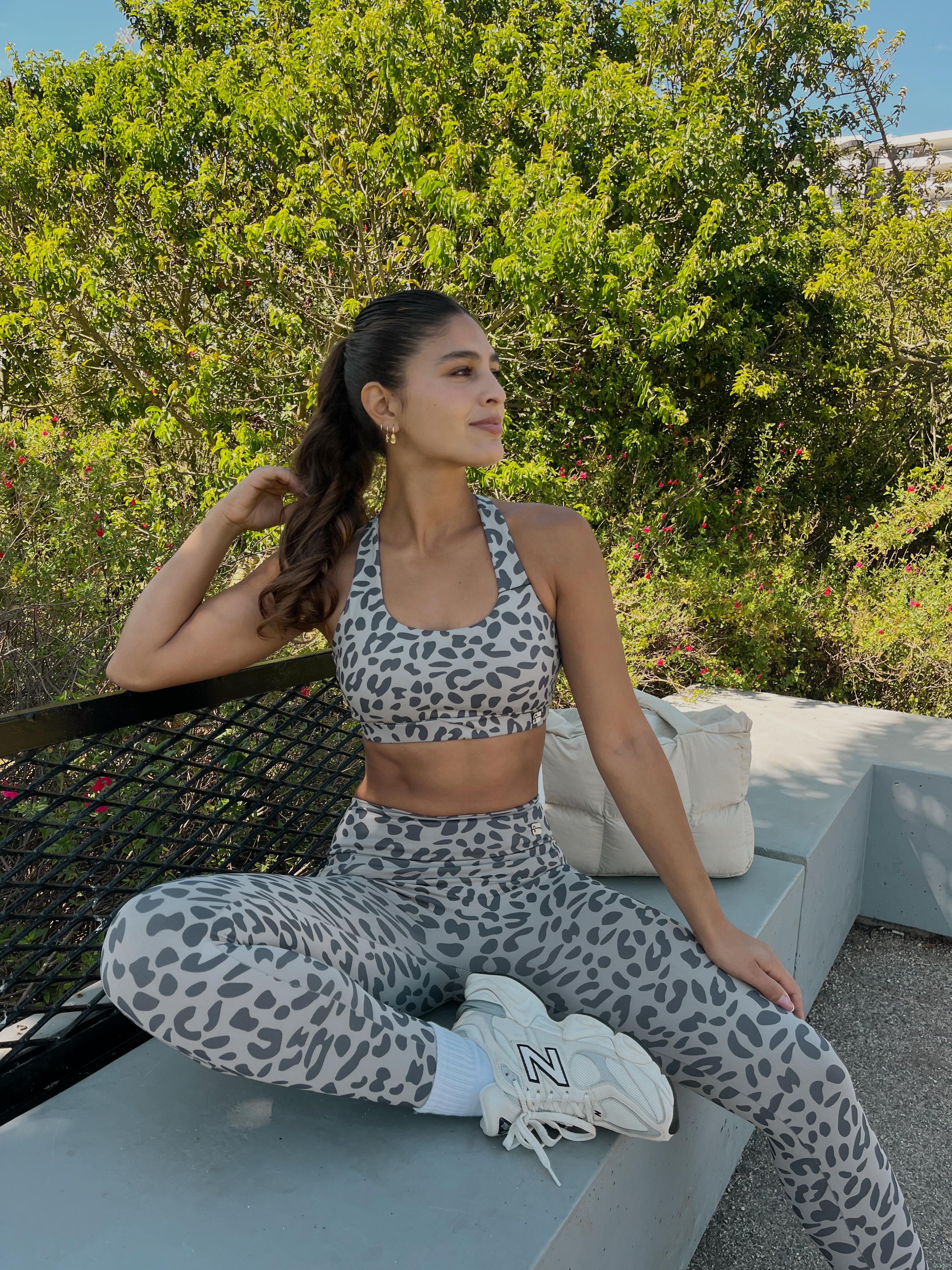 Top Animal Grey
