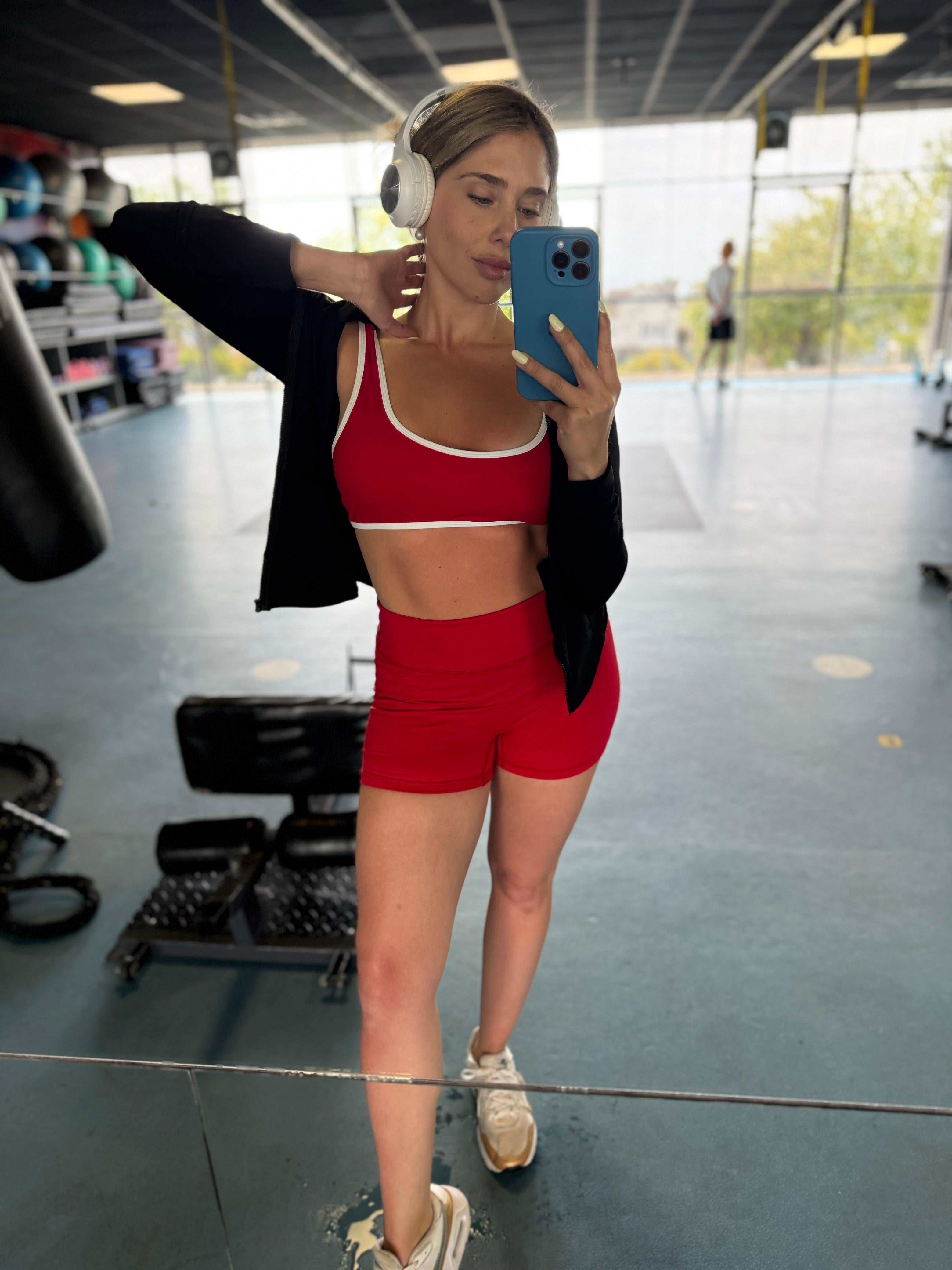 Conjunto Cherry Red ✨ LIMITED EDITION 🍒